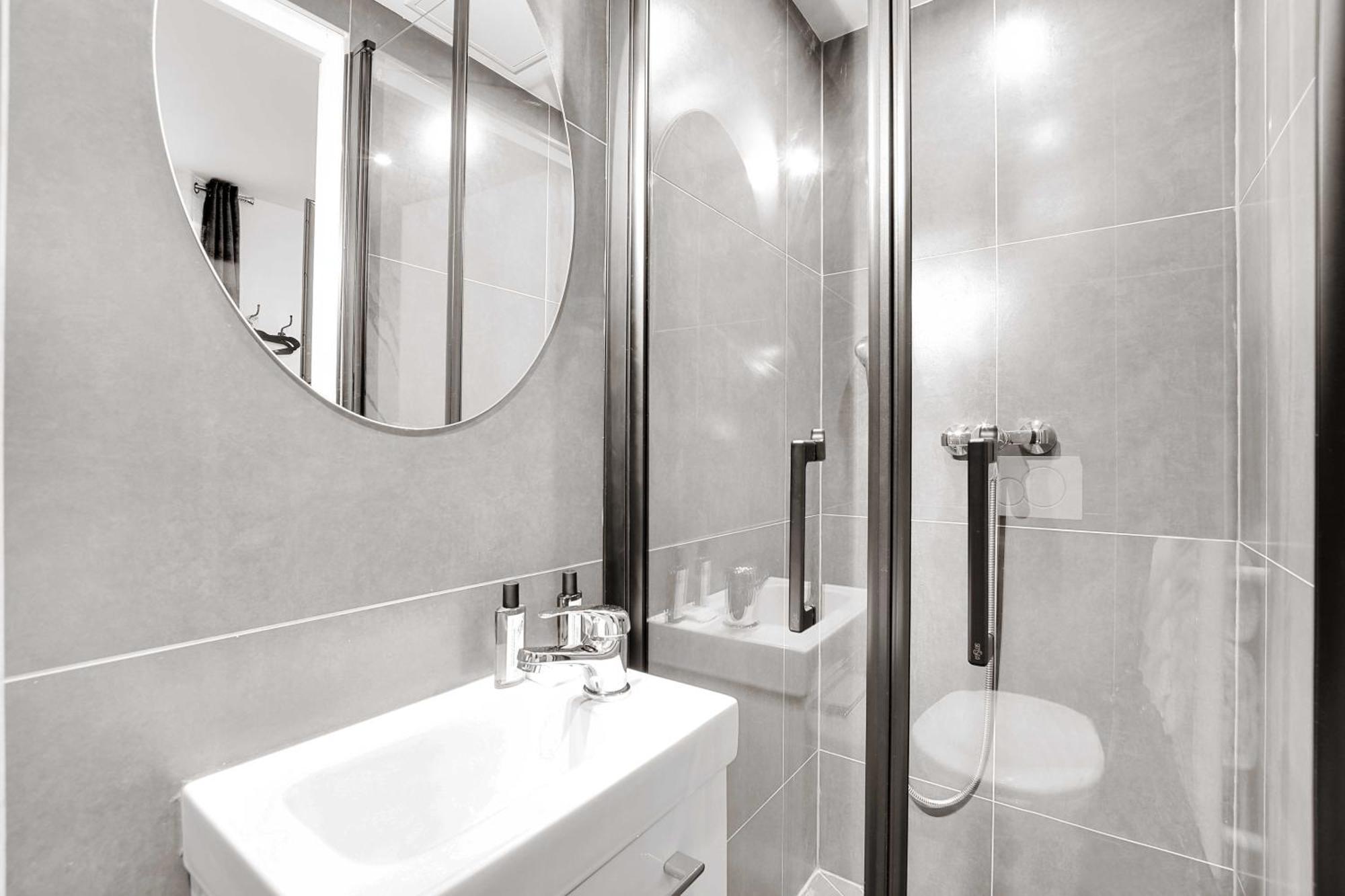 Charming Studio - 2P With Ac Near Montmartre Parigi Esterno foto